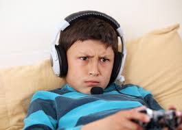 Діти та відеоігри: заборонити, дозволити, ваш варіант...?